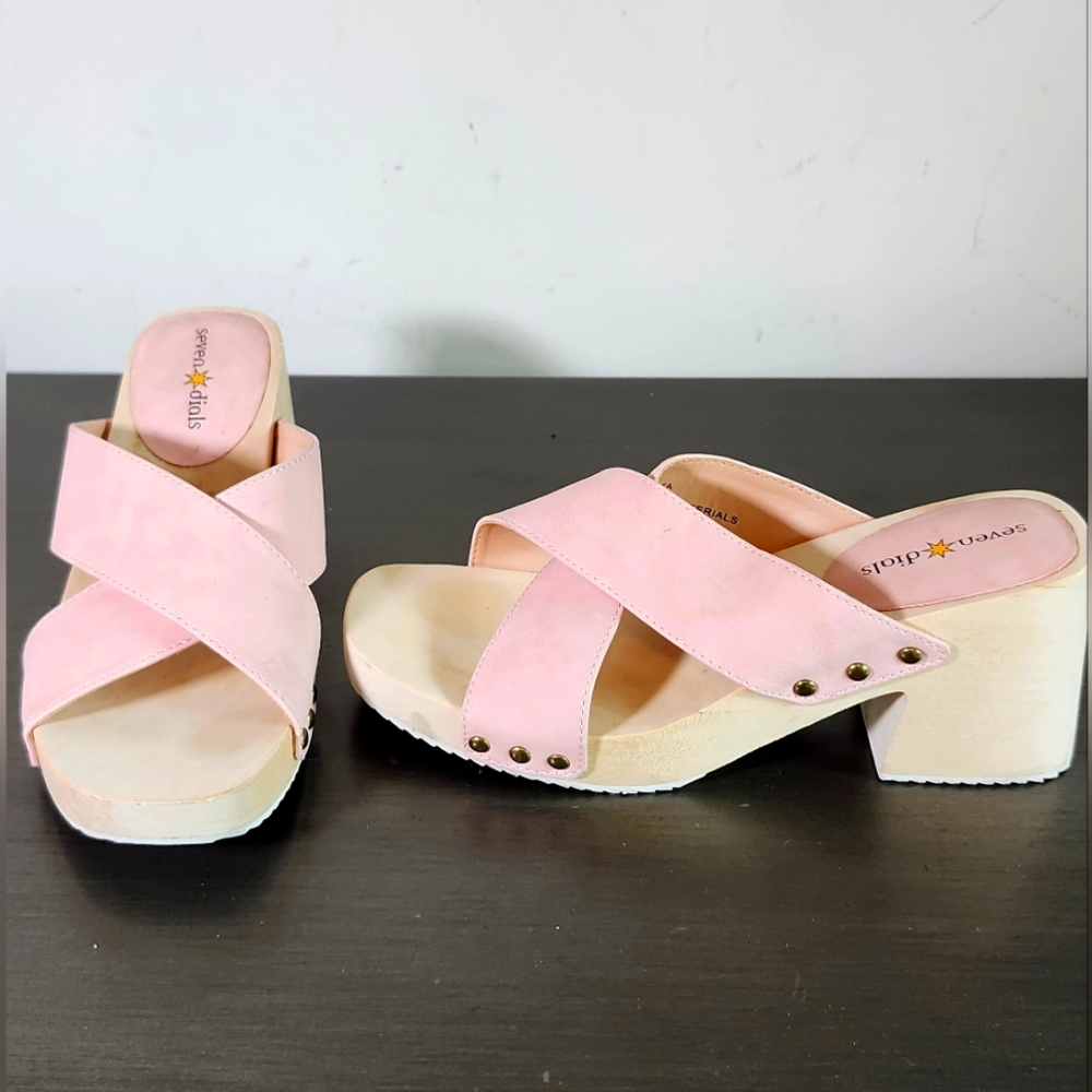 Seven Dials Malta Pink Faux Suede Strappy Chunky Wood Heels Sandals Slides Sz 6